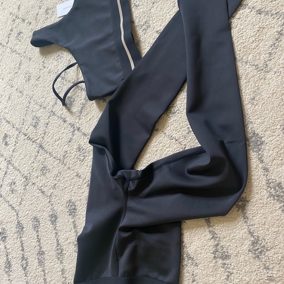 Tan + Lines Venice Bra and Runyon Cyn Leggings - Picture 4 of 4